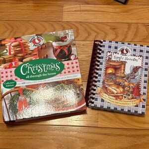 Gooseberry Patch Christmas Cookbook - Red and Green